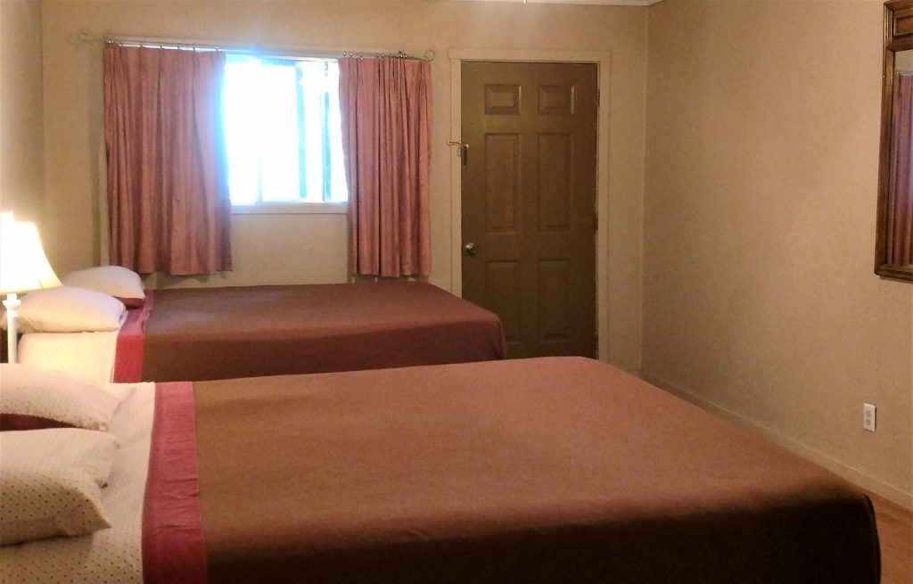 2 Beds in Hill Top Rooms